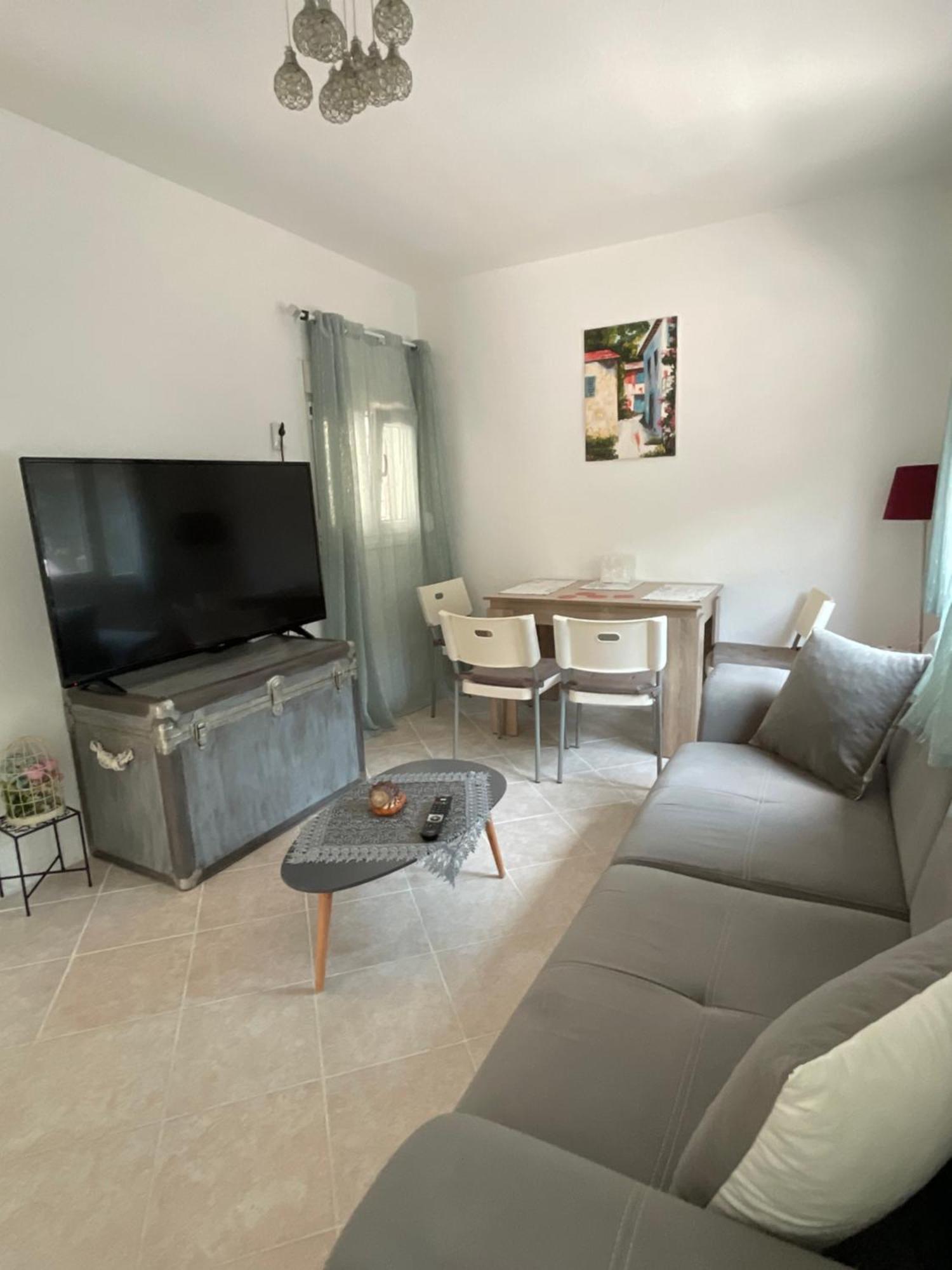 Comfy Myrvalis Apartment Agía Triás Ngoại thất bức ảnh